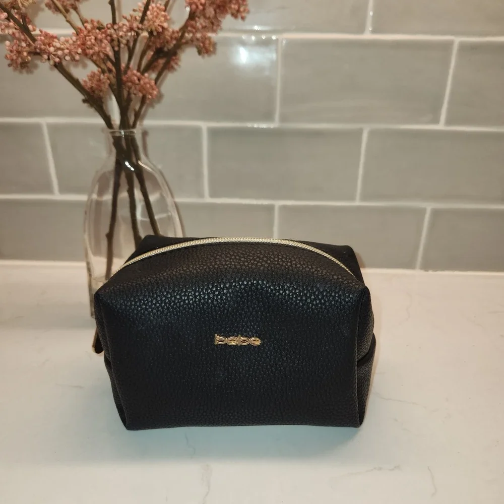 bebe  LOGO BLK TRAVEL COSMETIC BAG~TOILETRIES